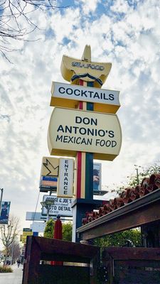 Don Antonio's by null