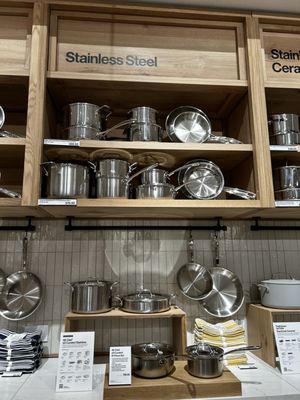 Crate & Barrel by null