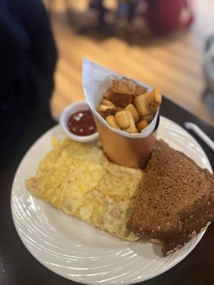 The Palm Bar & Grille at JFK