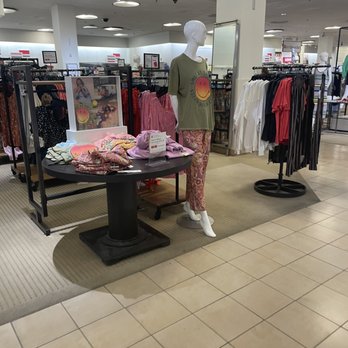 Macy's - Department Stores Near Me - Ventura, California
