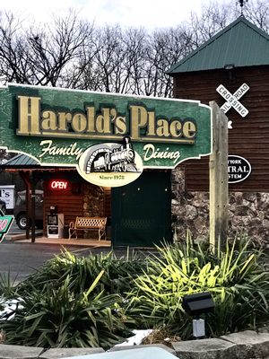 Harold's Place by null