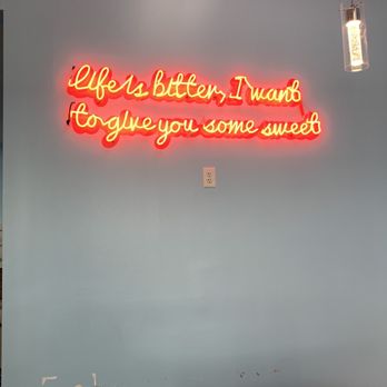 Snow Ice Cream and Tea - Neon wall sign - Ice Cream & Frozen Yogurt Near Me - Laredo, Texas Snow Ice Cream and Tea - Neon wall sign - Ice Cream & Frozen Yogurt Near Me - Laredo, Texas