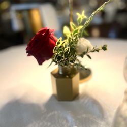 Underhills Crossing Restaurant - Merry & Bright
