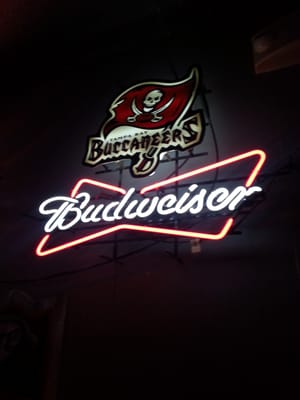 RACCOON’S BAR AND GRILL - Updated May 2024 - 17 Reviews - 3240 Lithia