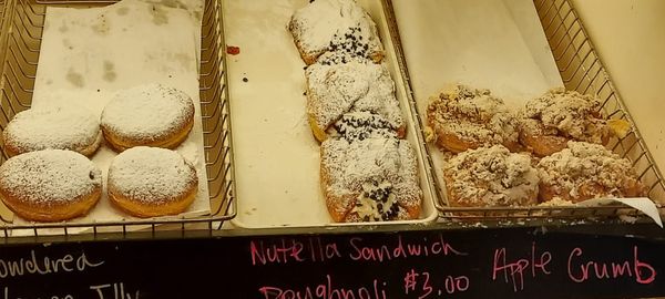 Moe's Doughs by null