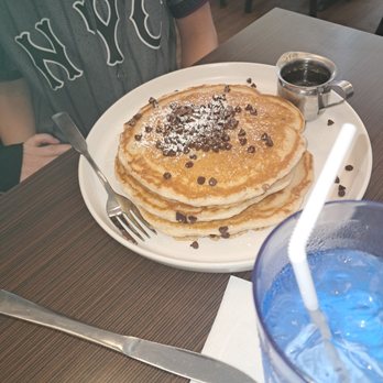 Meemom’s Brick - Chocolate Chip pancakes - Breakfast & Brunch Near Me - Brick, New Jersey