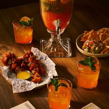 Earls Kitchen + Bar - Canadian (New) Near Me - Calgary, Alberta Earls Kitchen + Bar - Canadian (New) Near Me - Calgary, Alberta