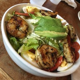 Salad with grilled shrimp