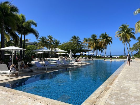 Encanto Beach Club Bar & Grill by null