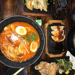 Ramen Toriichi - Spicy garlic ramen with spicy gyoza, leek gyoza and yuzu pepper karaage