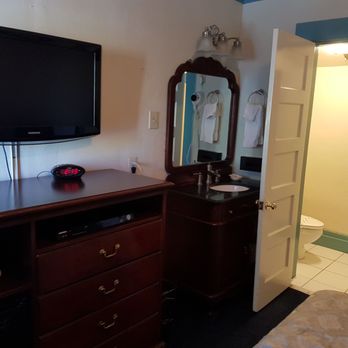 Hotel Catalina - Hotels Near Me - Avalon, California Hotel Catalina - Hotels Near Me - Avalon, California