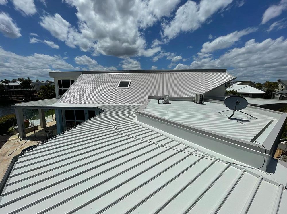 Slide of Castlemont Roofing