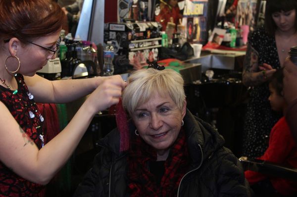 Floyd's 99 Barbershop by null