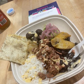 Happea's - Fusio La Venezolana 16h Short Ribs Bowl (Vegan) - Mediterranean Near Me - Miami, Florida Happea's - Fusio La Venezolana 16h Short Ribs Bowl (Vegan) - Mediterranean Near Me - Miami, Florida