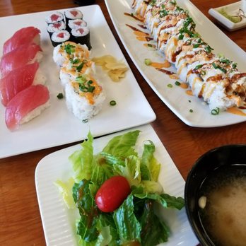 Honolulu Sushi - Ahi bento and Dynamite Maki for lunch. - Sushi Bars Near Me - Honolulu, Hawaii Honolulu Sushi - Ahi bento and Dynamite Maki for lunch. - Sushi Bars Near Me - Honolulu, Hawaii