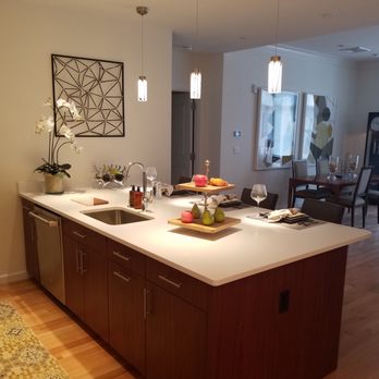 Universal Countertop - Beautiful Kitchen countertop done by Universal Countertop 2017 - Countertop Installation Near Me - Westborough, Massachusetts