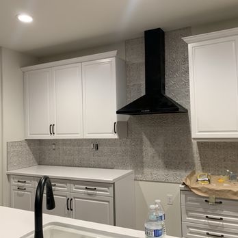 Elite Renovations - After Elite Renovations completed the tile backsplash. - General Contractors Near Me Elite Renovations - After Elite Renovations completed the tile backsplash. - General Contractors Near Me