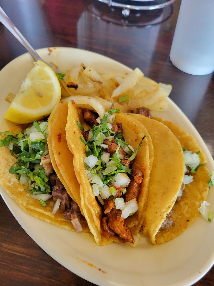 La Paisanita Taqueria