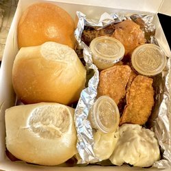 Aiea Manapua & Snacks - Baked manapua, pork hash, gau gee and sweet potato tempura.