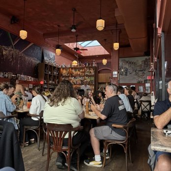 Pagliacci's - Indoor - Seafood Near Me - Victoria, British Columbia Pagliacci's - Indoor - Seafood Near Me - Victoria, British Columbia