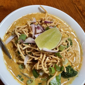 Green Leaf Thai Cuisine - D51. Khao Soy - Thai Near Me - Chicago, Illinois