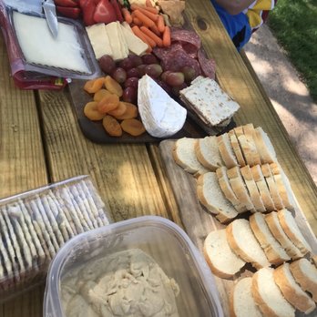 Koehler Winery - Bring a picnic - Wineries Near Me - Los Olivos, California Koehler Winery - Bring a picnic - Wineries Near Me - Los Olivos, California