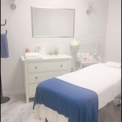 Silk Advanced Skin Care - Treatment Room