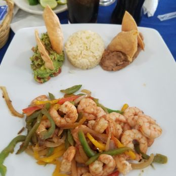 Santos Mariscos Seefood - Shrimp Fajitas - Seafood Near Me - Puerto Vallarta, JAL
