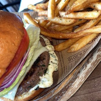 Four Chairs - Classic Cheeseburger - Breakfast & Brunch Near Me - San Francisco, California