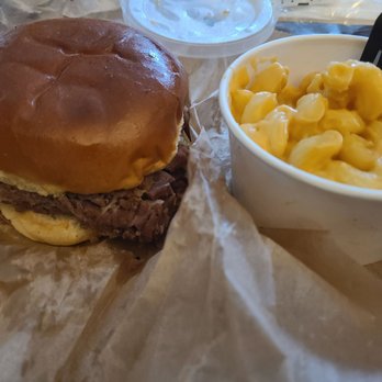 City Barbeque - Brisket Sandwich and Mac & Cheese - Barbeque Near Me - Indianapolis, Indiana