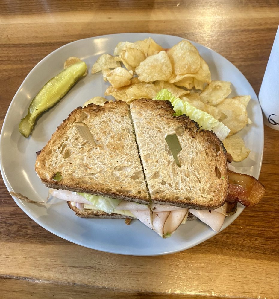 MUGS OLD TOWN Updated October 2024 126 Photos & 205 Reviews 261 S