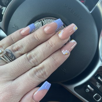 Nails 19 - Nail Salons Near Me - Roseville, California