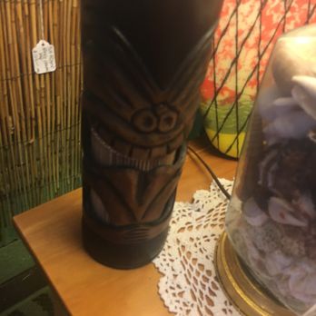 Deja Vu Consignment Old & New Antiques - Used, Vintage & Consignment Near Me - Kealakekua, Hawaii Deja Vu Consignment Old & New Antiques - Used, Vintage & Consignment Near Me - Kealakekua, Hawaii