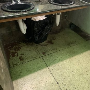 Fuzzy's Taco Shop - Unclean bathroom - Seafood Near Me - Granbury, Texas Fuzzy's Taco Shop - Unclean bathroom - Seafood Near Me - Granbury, Texas