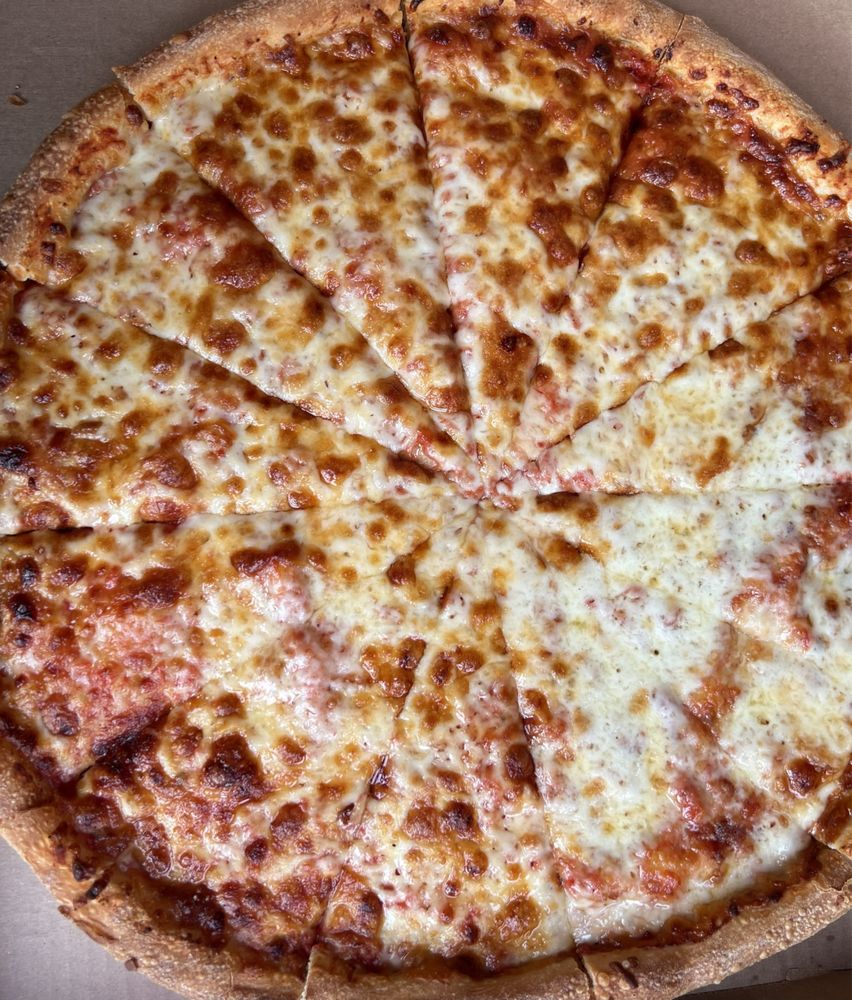 VILLAGE GREEN PIZZA RESTAURANT Updated October 2024 52 Photos & 47