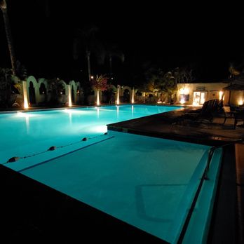 Bahia Resort Hotel - Swimming pool - San Diego, CA