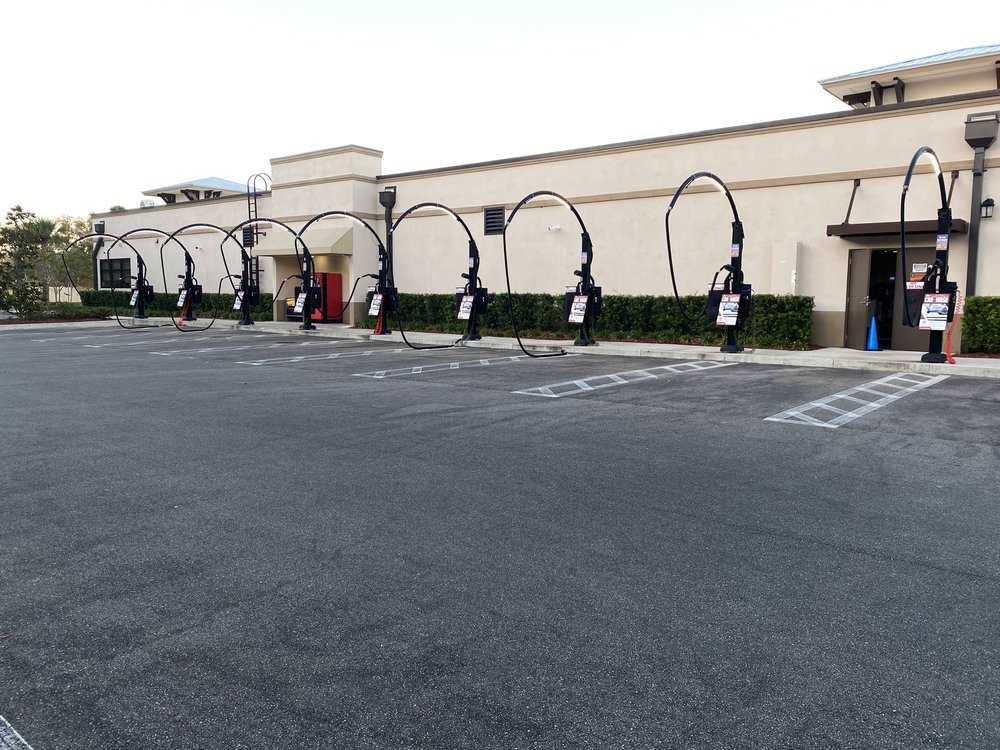 WHISTLE EXPRESS CAR WASH Updated September 2024 19 Photos 520 W