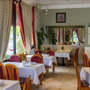 Buon Gusto - Window seating - Italian Near Me - Mission Hills, California Buon Gusto - Window seating - Italian Near Me - Mission Hills, California