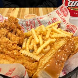 Raising Cane's Chicken Fingers - Caniac Combo