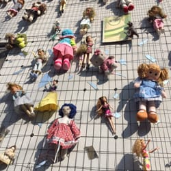 Wall of Dolls - Detalle muñecas