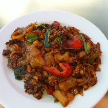 Thai Rhapsody - Beef Drunken Noodles - Thai Near Me - Mill Creek, Washington Thai Rhapsody - Beef Drunken Noodles - Thai Near Me - Mill Creek, Washington