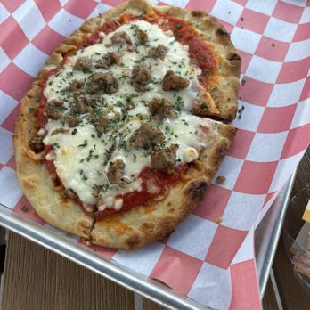 219 Taproom - Itilian Sausage flatbread - Beer Bar Near Me - Chesterton, Indiana