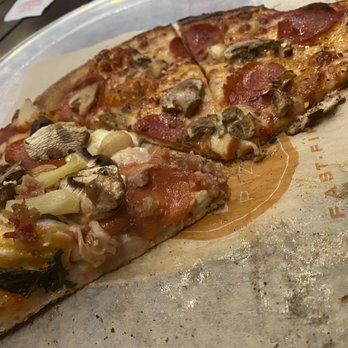 Blaze Pizza - High Rise vs Thin Crust - Pizza Near Me - Temecula, California Blaze Pizza - High Rise vs Thin Crust - Pizza Near Me - Temecula, California