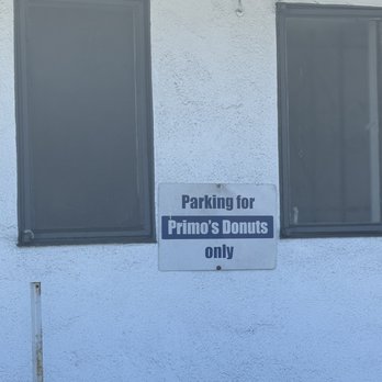 Primo's Donuts - Parking in back - Donuts Near Me - Los Angeles, California