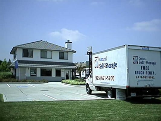 Public Storage by null