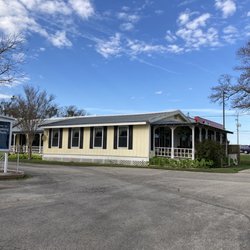 Schulenburg RV Park - Lodge House