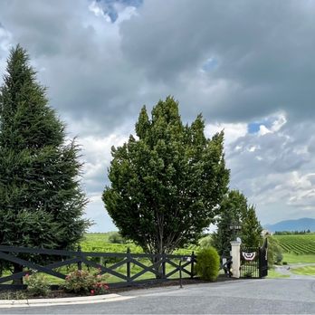 CrossKeys Vineyards - Entry at Crosskeys - Wineries Near Me - Mount Crawford, Virginia CrossKeys Vineyards - Entry at Crosskeys - Wineries Near Me - Mount Crawford, Virginia