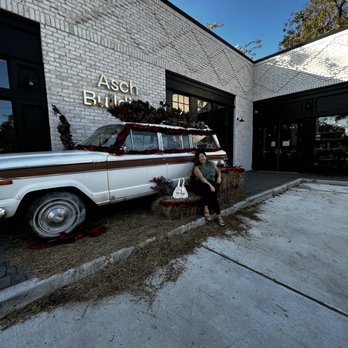 Asch Building - Photo op - Coffee & Tea Near Me - Houston, Texas