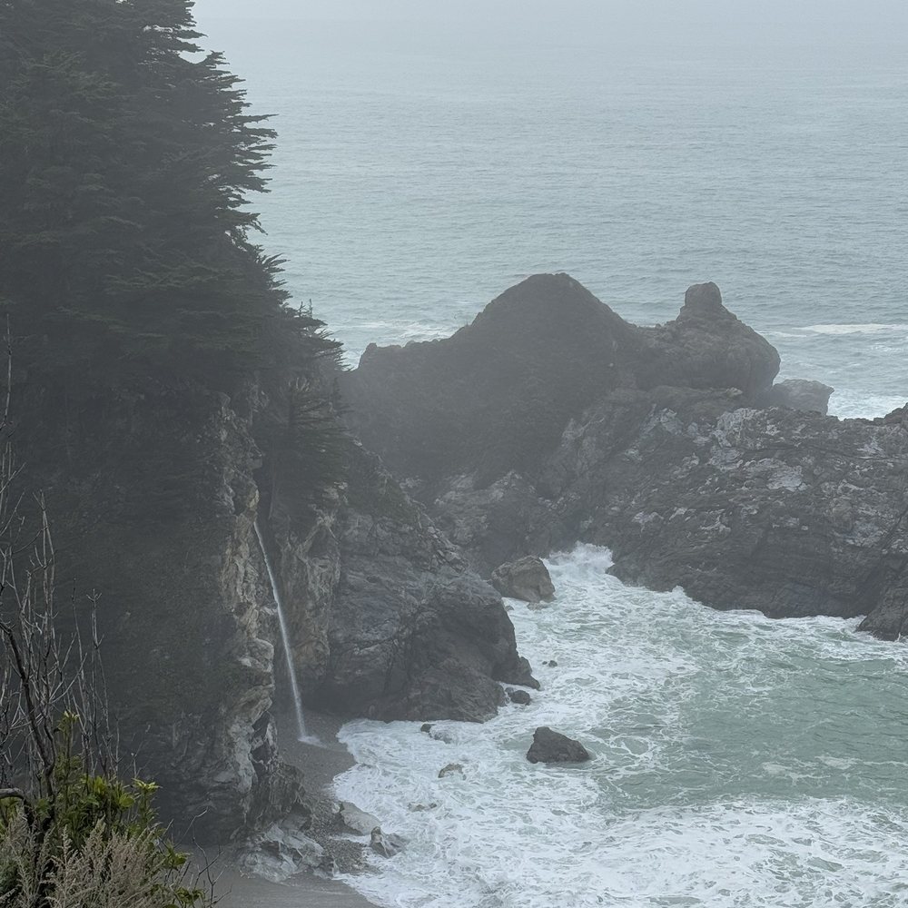 Julia Pfeiffer Burns State Park - Mcway falls - Parks Near Me - Big Sur, California