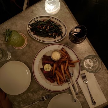 Le Swan - Steak frites + green beans - French Near Me - Toronto, Ontario